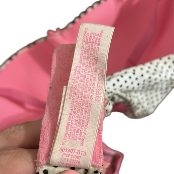 Victoria's Secret Dog Print Lingerie Set with Pink Highlights Demi Bra Size 34DD - Picture 6 of 11